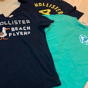 Hollister Bundle of Three T-Shirts (Two Dark Blue & One Green) - SIZE ME…